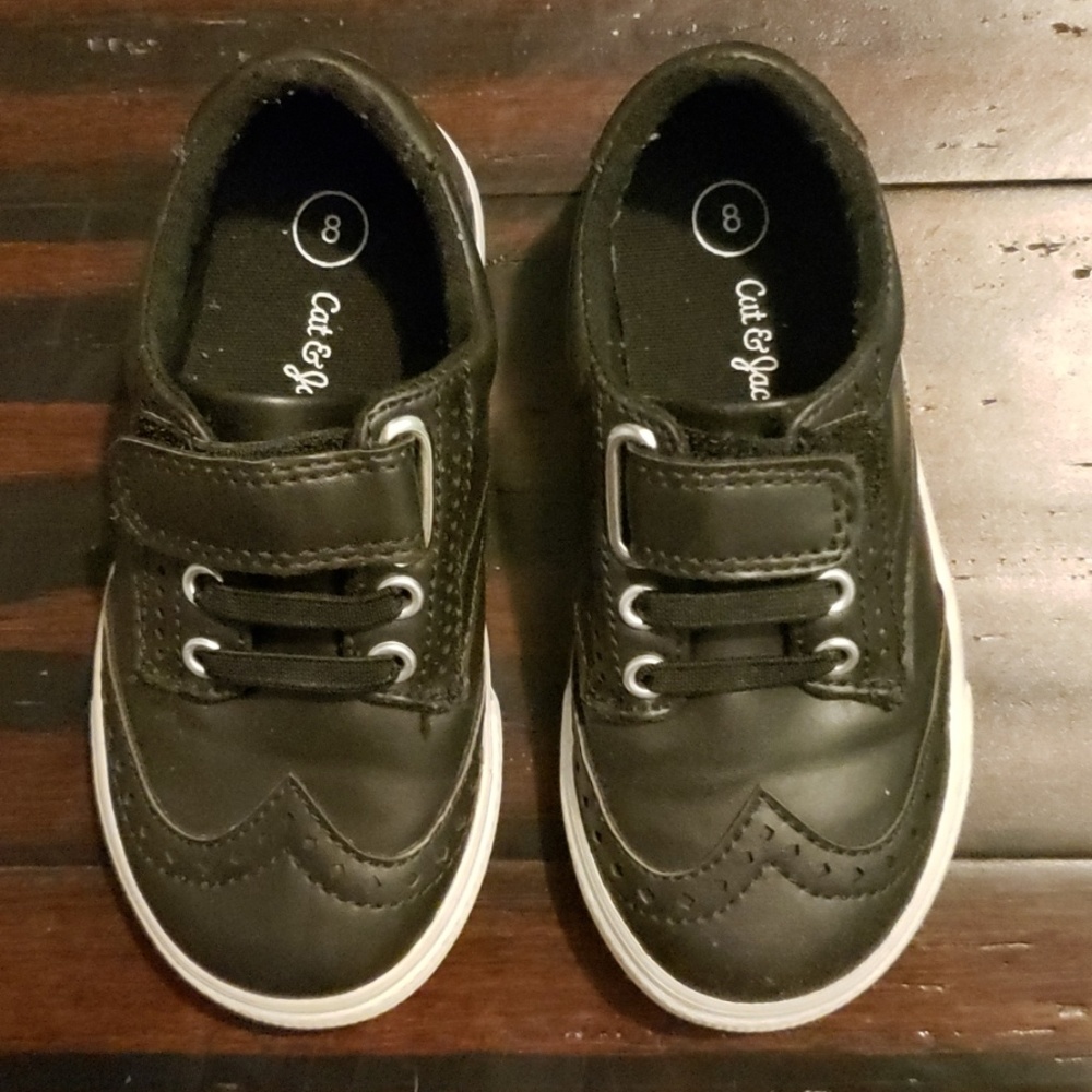 Cat and Jack black shoes size 8